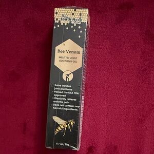 💥NI💥 Bee Venom Soothing Gel - Black and Gold